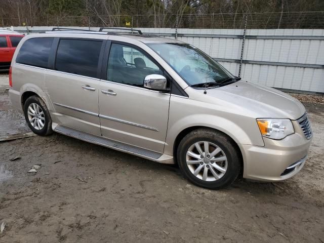 2015 Chrysler Town & Country Limited Platinum