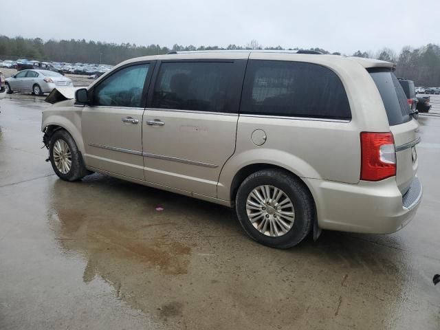 2013 Chrysler Town & Country Limited