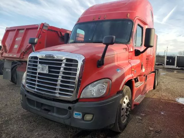 2015 Freightliner Cascadia Truck Cab AND Chassis