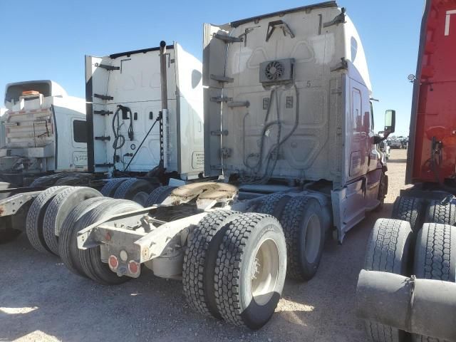 2016 Freightliner Cascadia 125