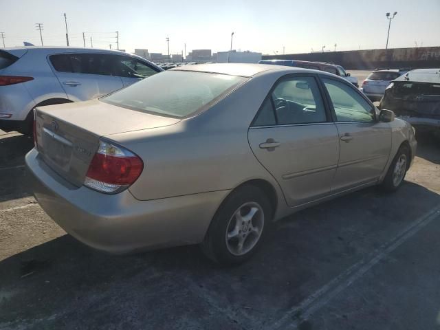 2005 Toyota Camry LE