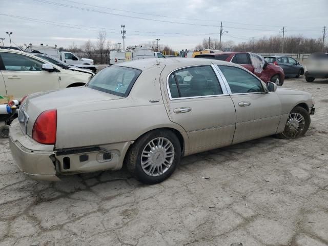 2010 Lincoln Town Car Signature Limited