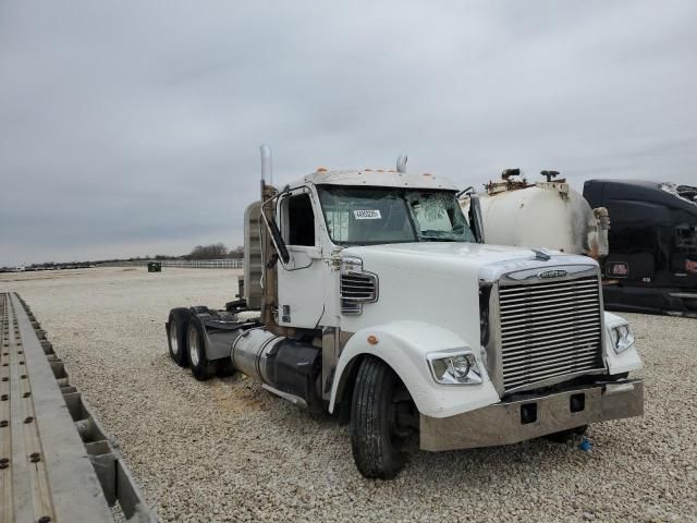 2015 Freightliner 122SD