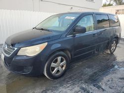 2010 Volkswagen Routan SE en venta en Opa Locka, FL