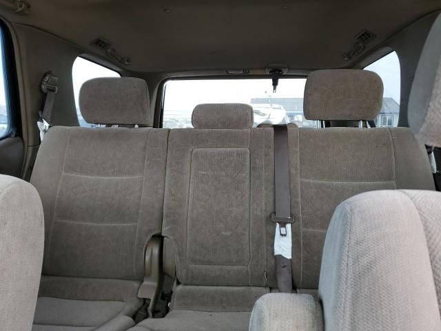 2004 Toyota Sequoia SR5