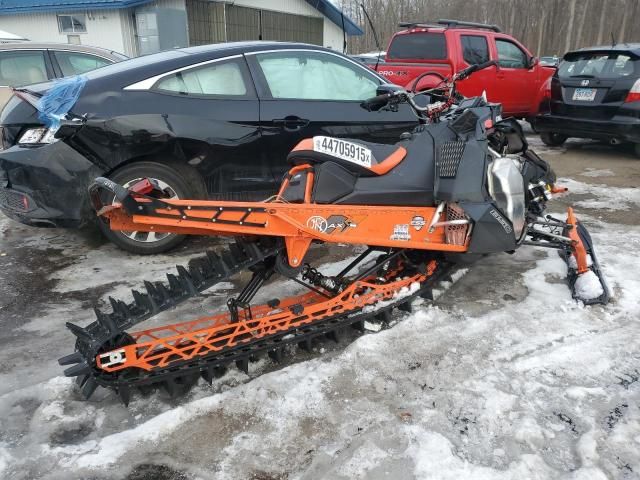 2019 Polaris Snowmobile