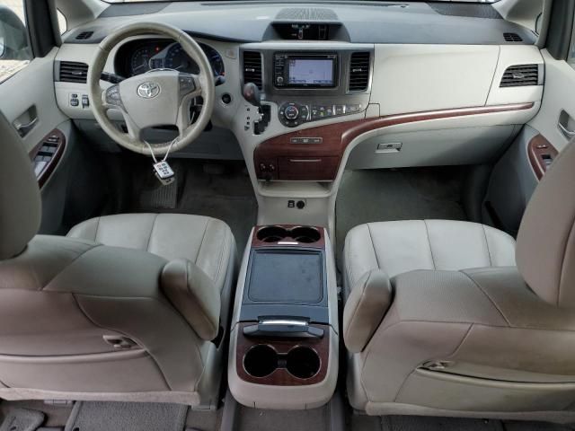 2014 Toyota Sienna XLE