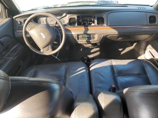 2004 Ford Crown Victoria LX