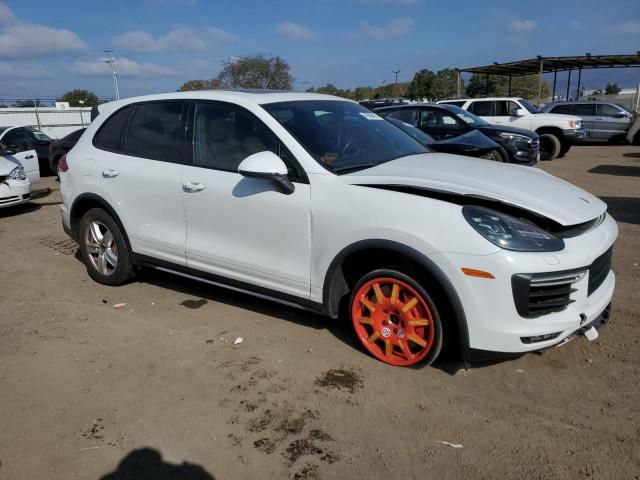 2015 Porsche Cayenne Turbo