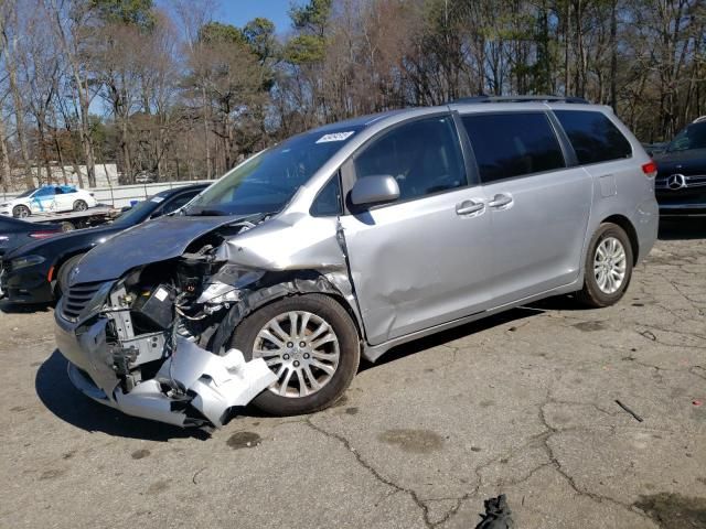 2012 Toyota Sienna XLE