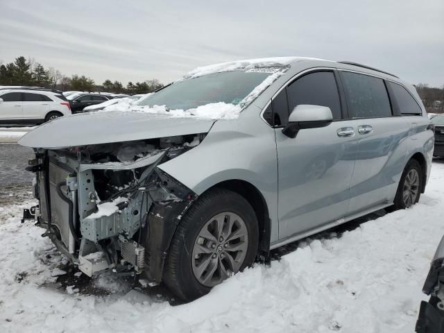 2023 Toyota Sienna XLE