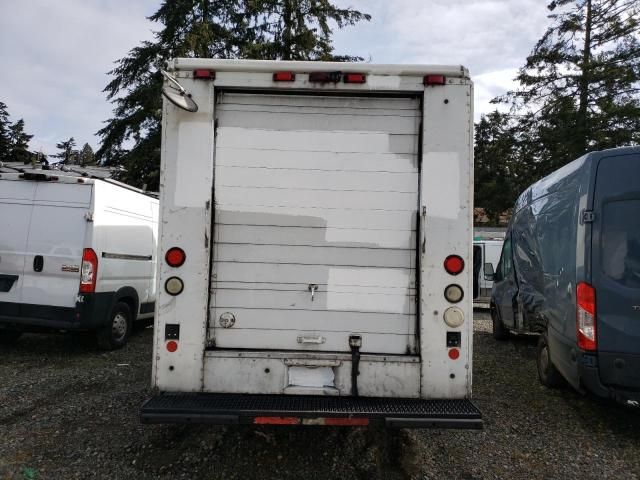 2001 Freightliner Chassis M Line WALK-IN Van