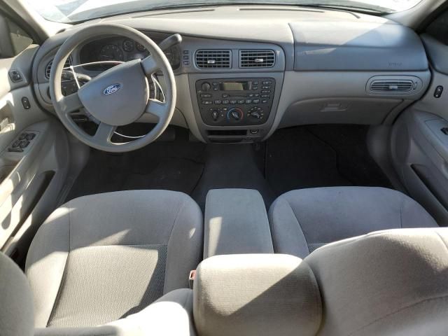 2005 Ford Taurus SE