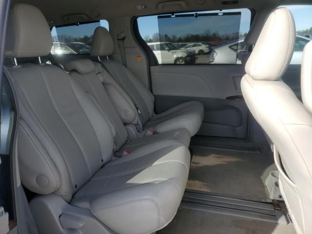 2013 Toyota Sienna XLE