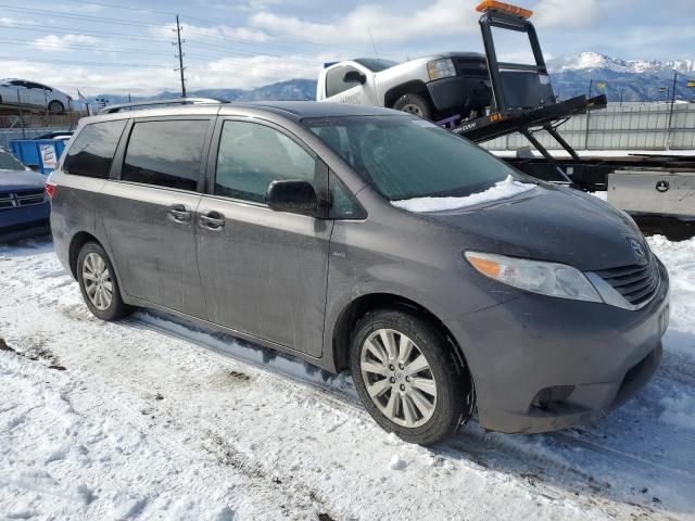 2017 Toyota Sienna LE