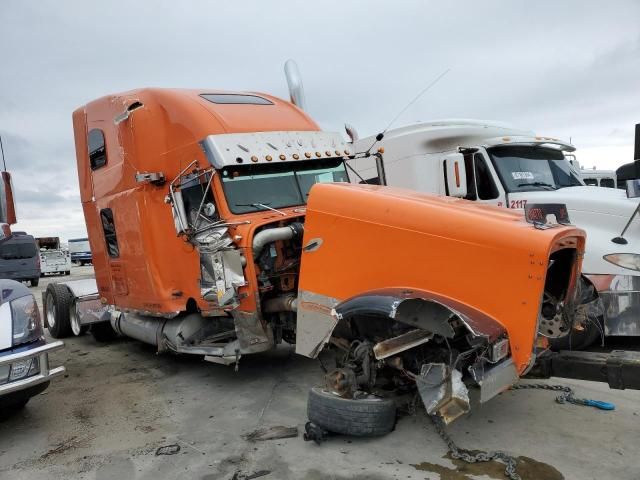 2002 Freightliner Conventional FLD120