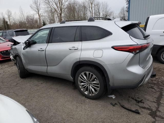 2022 Toyota Highlander Hybrid Platinum