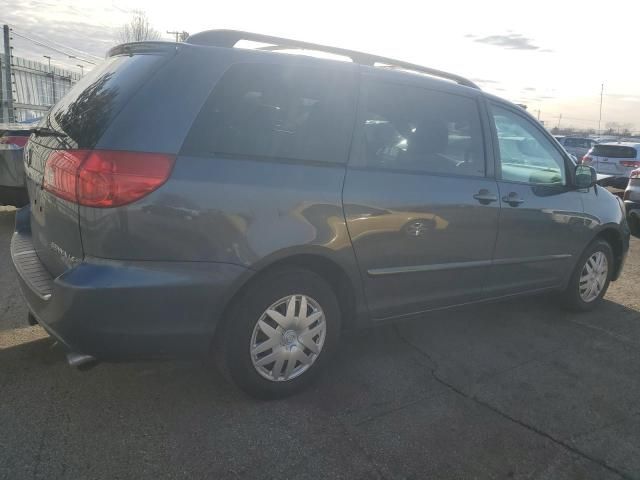 2010 Toyota Sienna CE