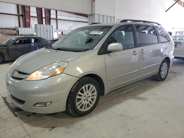 2010 Toyota Sienna XLE