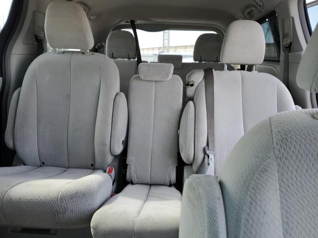 2013 Toyota Sienna LE