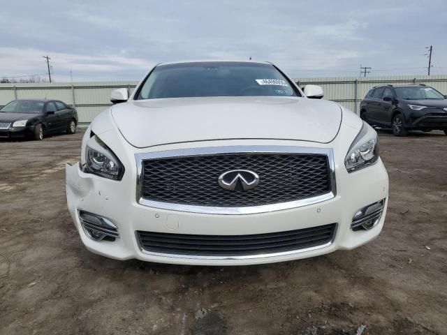 2015 Infiniti Q70 3.7