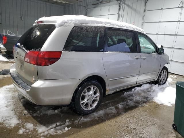 2005 Toyota Sienna LE