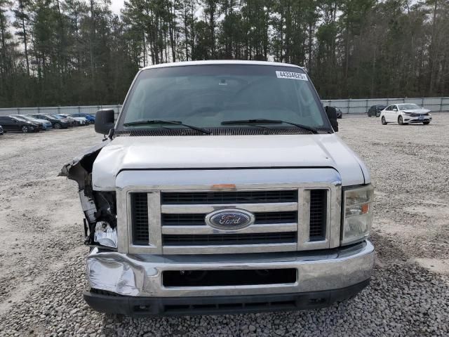 2011 Ford Econoline E350 Super Duty Wagon