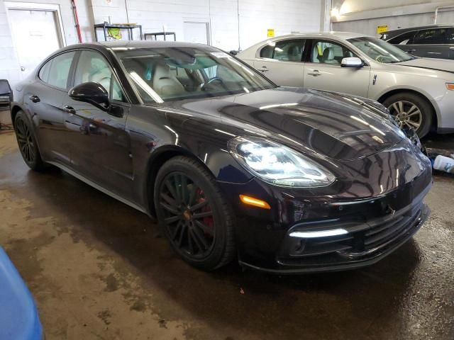 2018 Porsche Panamera 4