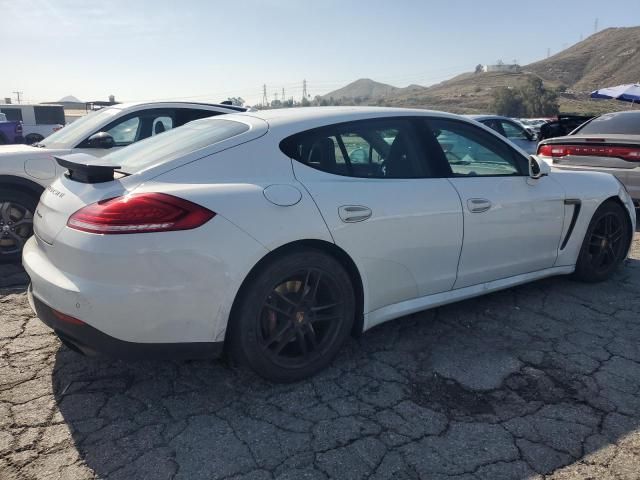 2016 Porsche Panamera 2