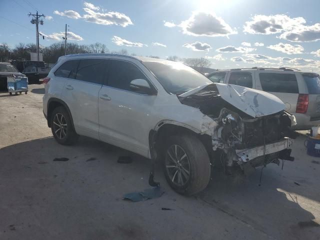 2017 Toyota Highlander SE