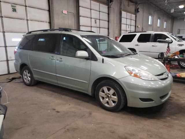 2008 Toyota Sienna XLE