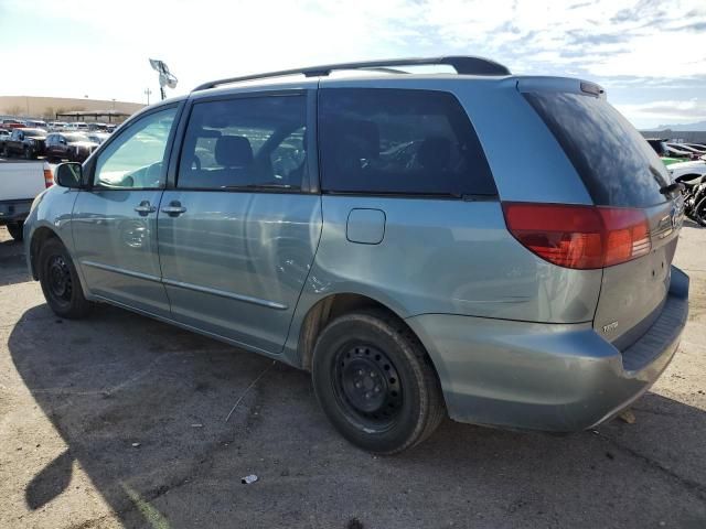 2004 Toyota Sienna XLE