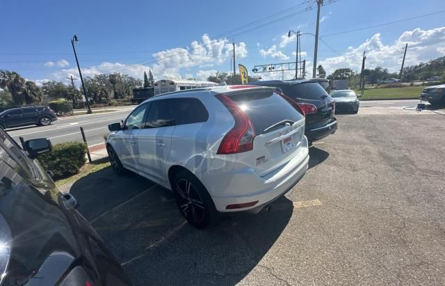 2017 Volvo XC60 T6 R-DESIGN Platinum