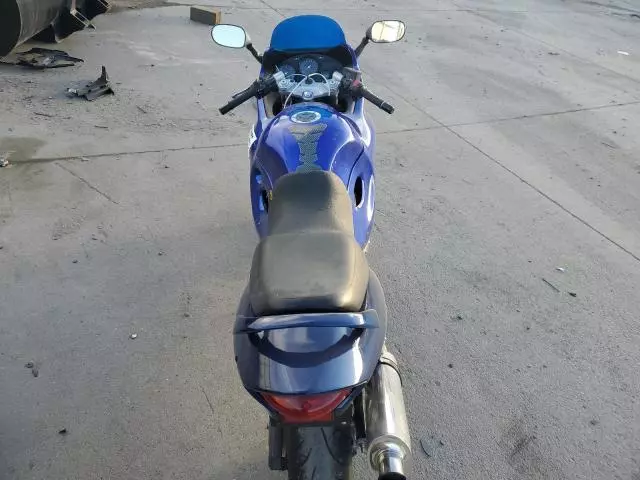 2004 Suzuki GSX600 F