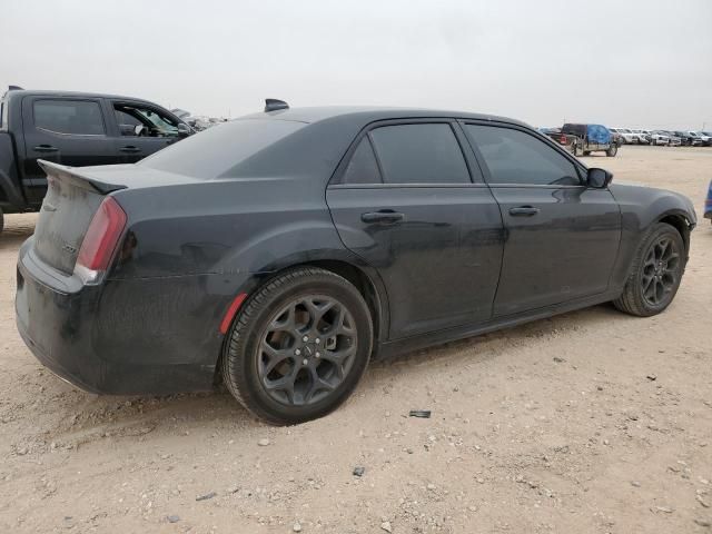 2022 Chrysler 300 Touring L