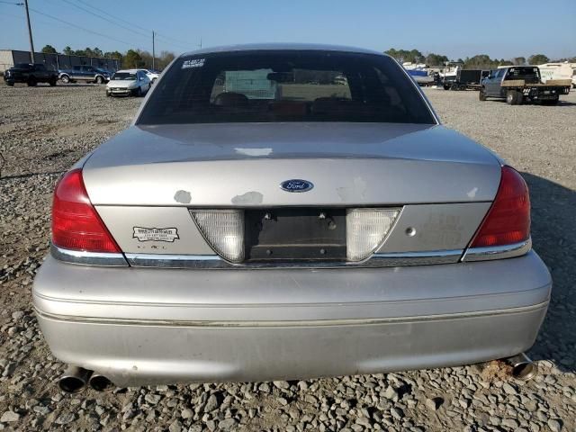 2004 Ford Crown Victoria LX