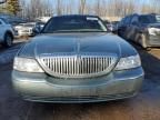 2006 Lincoln Town Car Signature Limited