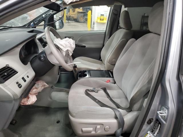 2014 Toyota Sienna LE