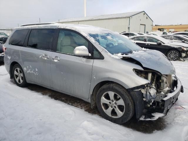 2015 Toyota Sienna LE