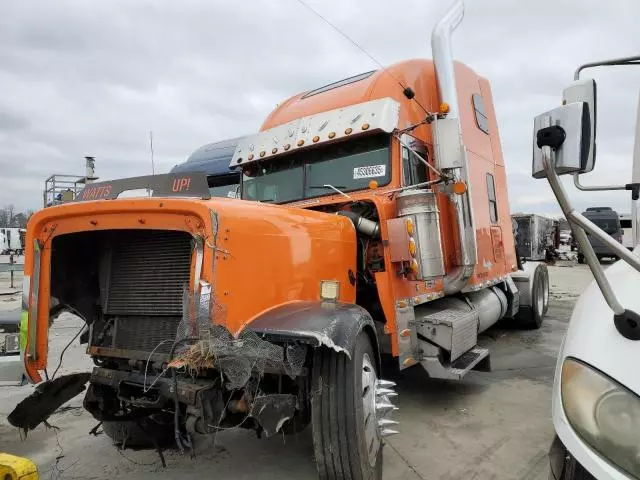 2002 Freightliner Conventional FLD120