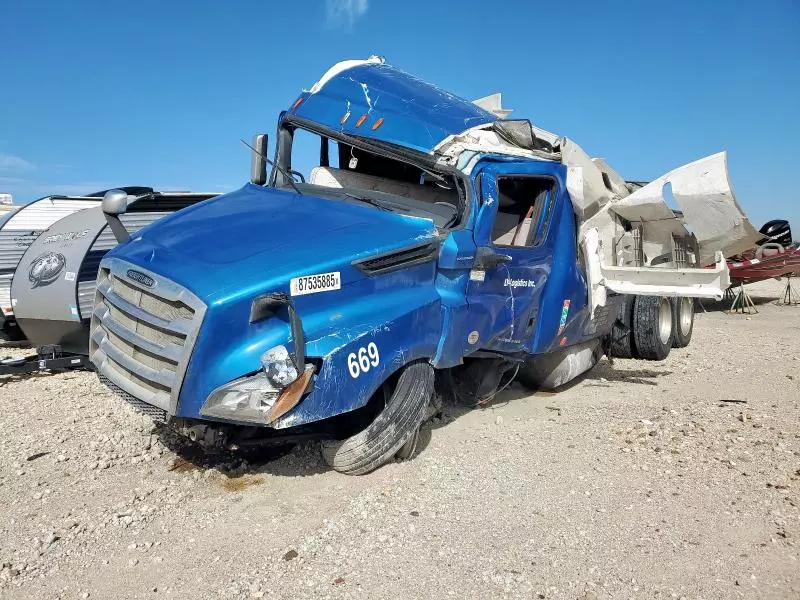 2019 Freightliner Cascadia 126