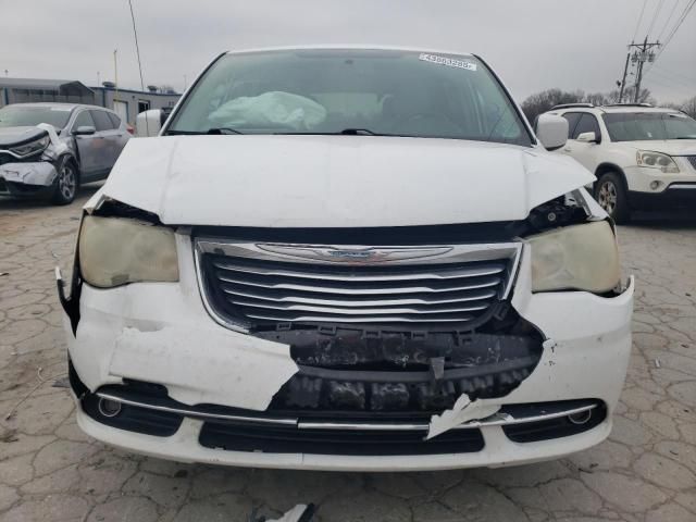 2013 Chrysler Town & Country Touring