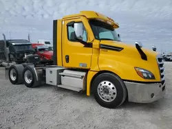 Salvage trucks for sale at Tulsa, OK auction: 2021 Freightliner Cascadia 126 Semi Truck