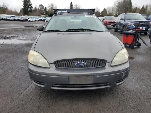 2004 Ford Taurus SE