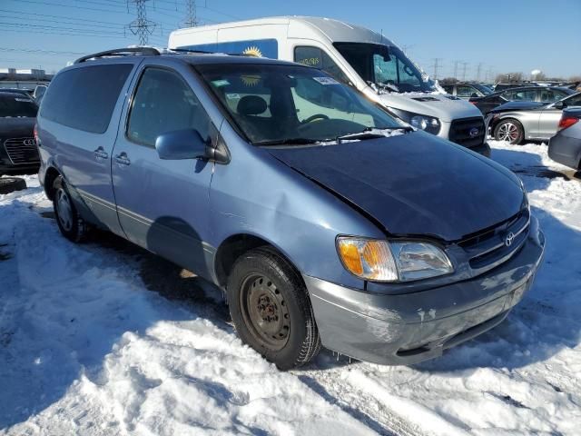 2002 Toyota Sienna LE