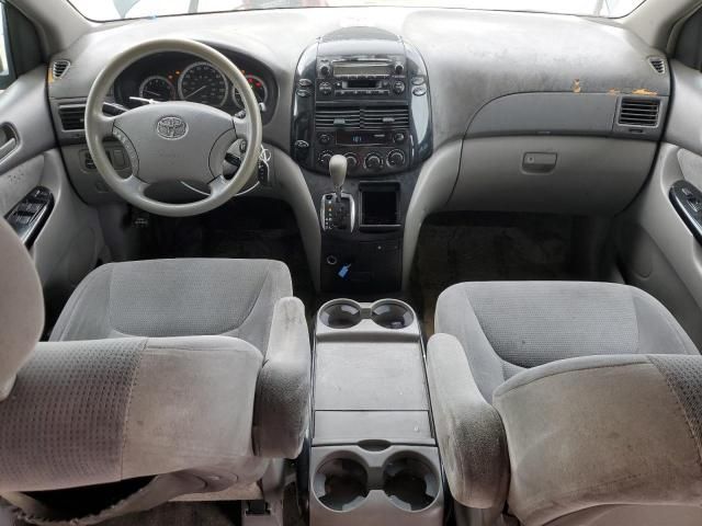 2005 Toyota Sienna CE