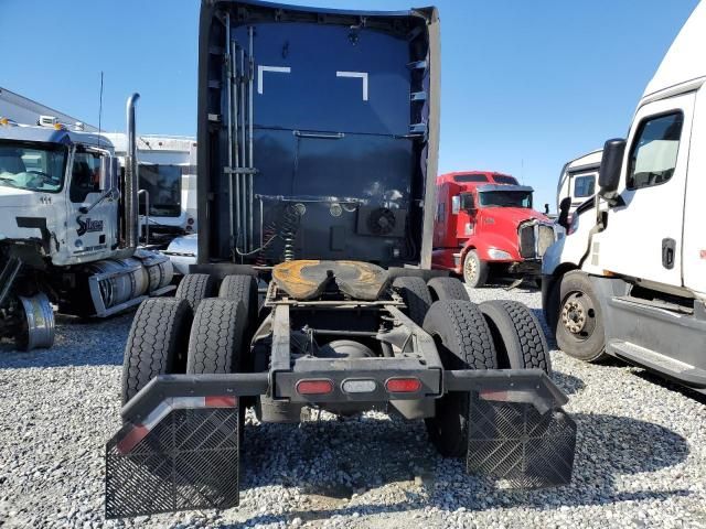 2019 Kenworth Construction T680