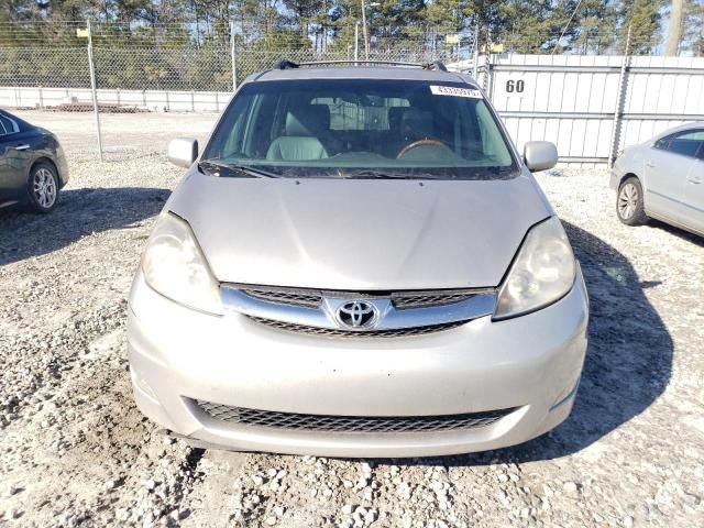 2008 Toyota Sienna XLE