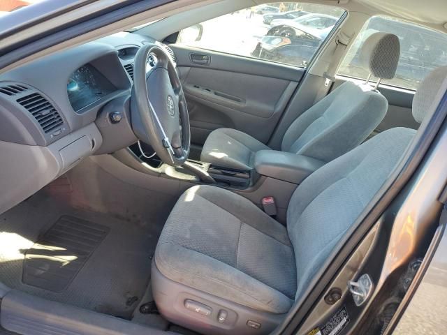 2004 Toyota Camry LE