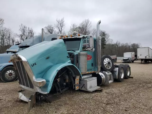 2014 Peterbilt 388